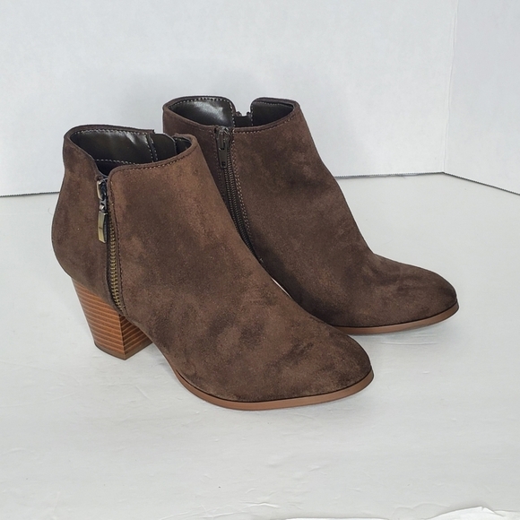 Style & Co. Dark Green Ankle Booties - Picture 3 of 6